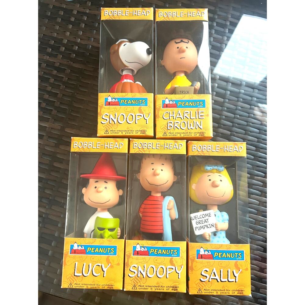 Funko Peanuts Snoopy Charlie Brown Great Pumpkin Bobble Heads NIB Set of 5 Ltd.